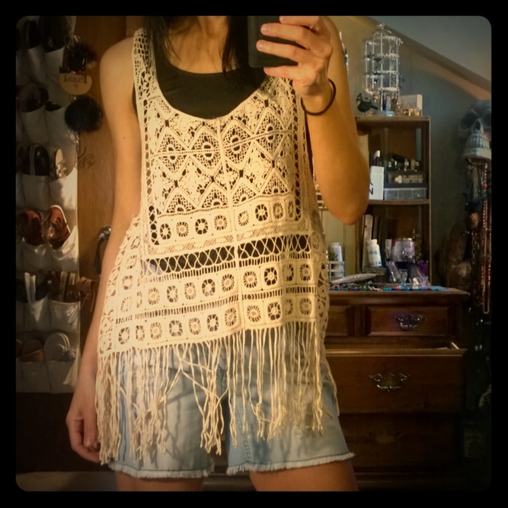 🔴SOLD🔴Active Peach Fringe Boho Crochet Tank!